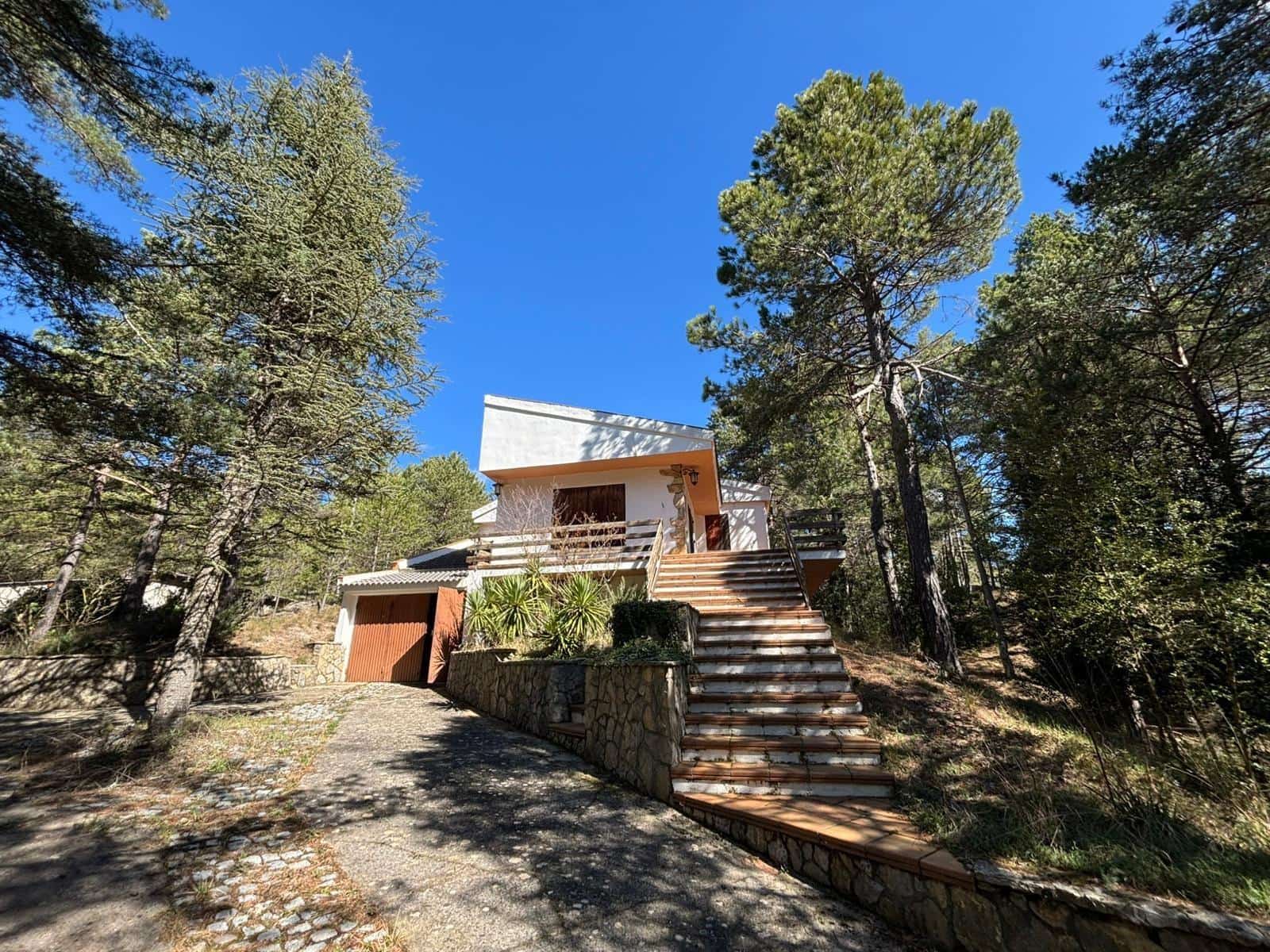 4 bedroom Finca/Country House for sale in Tortosa with garage - € 265,000 (Ref: 9715149)