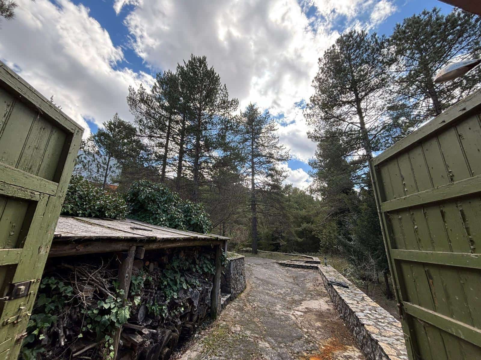 4 bedroom Finca/Country House for sale in Tortosa with garage - € 265,000 (Ref: 9715149)