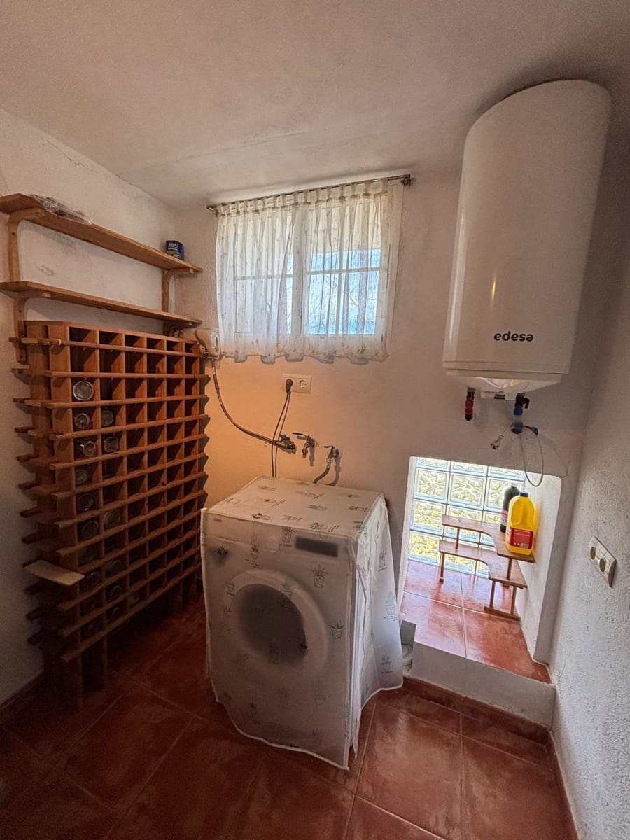 4 bedroom Finca/Country House for sale in Alfara de Carles - € 79,000 (Ref: 9732440)