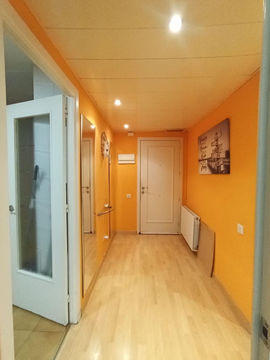 4 quarto Apartamento para arrendar em Tortosa com piscina - 750 € (Ref: 9979089)