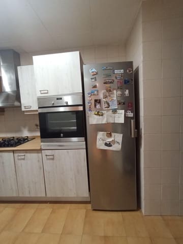 4 Zimmer Wohnung zu vermieten in Tortosa mit Pool - 750 € (Ref: 9979089)