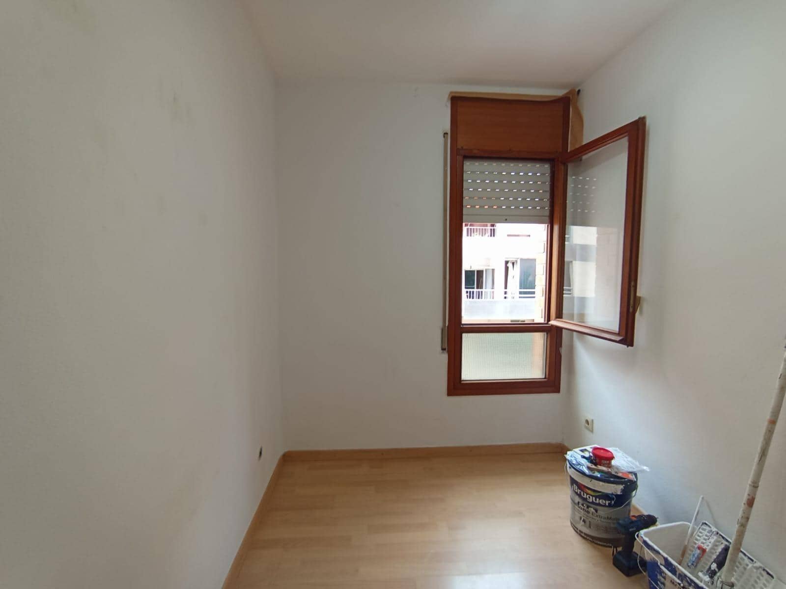 4 quarto Apartamento para arrendar em Tortosa com piscina - 750 € (Ref: 9979089)