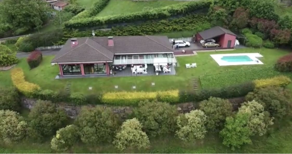 5 bedroom Villa for sale in Gijon with pool garage - € 890,000 (Ref: 9467735)