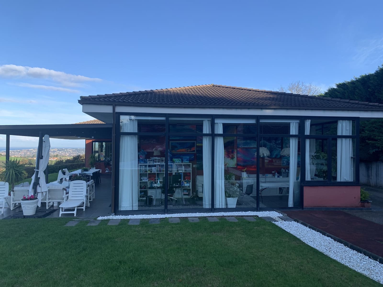 5 bedroom Villa for sale in Gijon with pool garage - € 890,000 (Ref: 9467735)