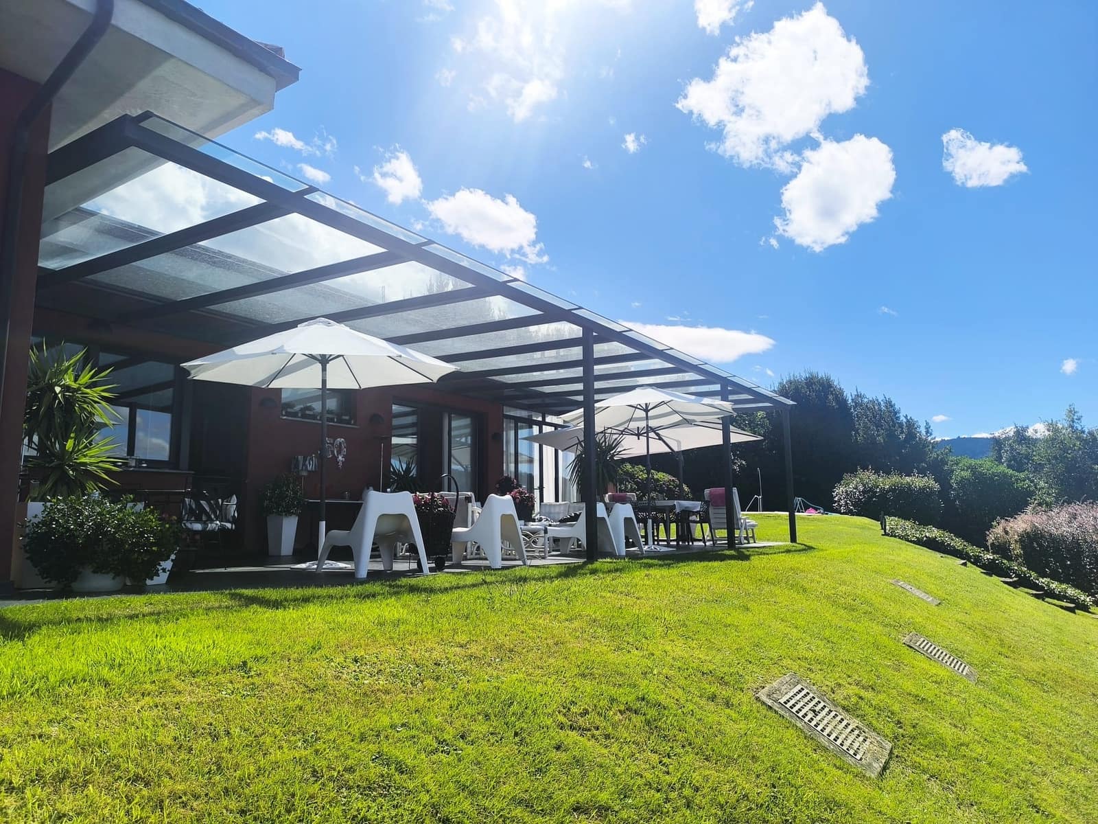 5 bedroom Villa for sale in Gijon with pool garage - € 890,000 (Ref: 9467735)