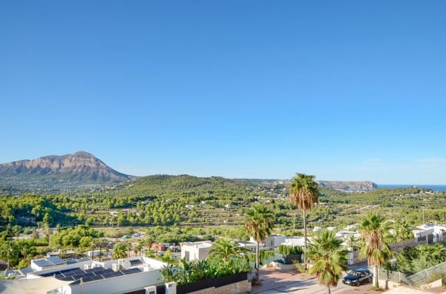 4 bedroom Villa for sale in Javea / Xàbia with pool garage - € 1,385,000 (Ref: 10001271)
