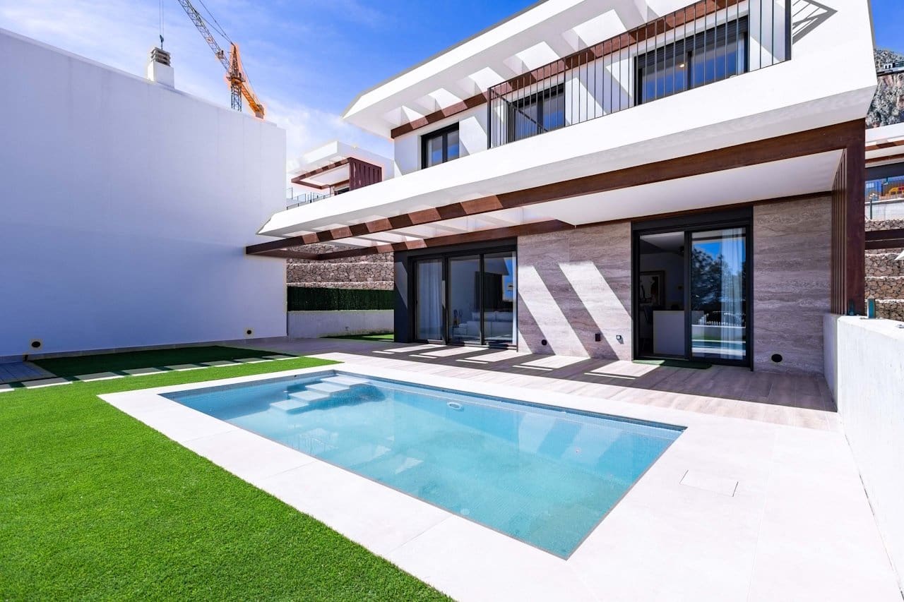 3 sypialnia Willa na sprzedaż w Polop z basenem garażem - 598 700 € (Ref: 10009922)