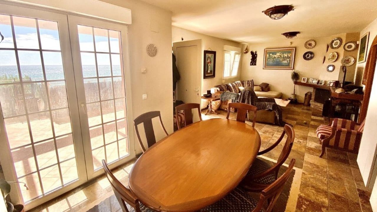 4 bedroom Villa for sale in Campoamor with garage - € 848,500 (Ref: 7716651)