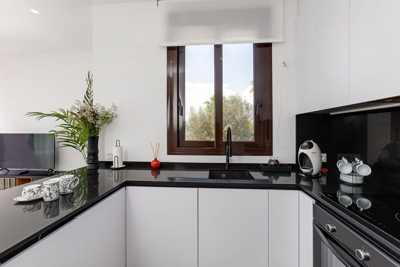 Chalet de 3 habitaciones en Finestrat en venta con piscina garaje - 540.000 € (Ref: 7901517)