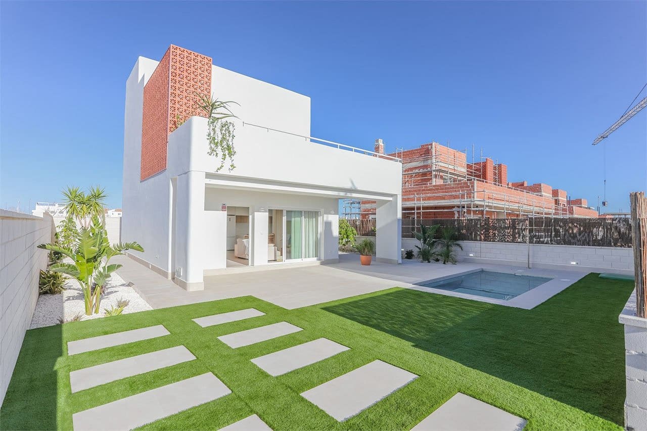 3 camera da letto Villa in vendita in Pilar de la Horadada con piscina garage - 469.000 € (Rif: 7950429)