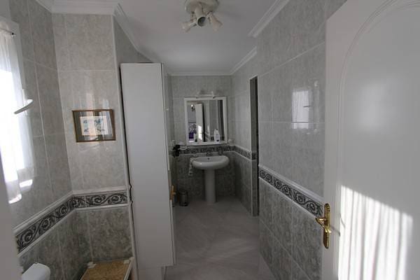 6 sypialnia Willa na sprzedaż w El Campello z basenem garażem - 1 195 000 € (Ref: 8043913)