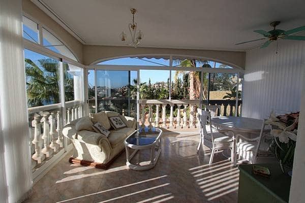 6 sypialnia Willa na sprzedaż w El Campello z basenem garażem - 1 195 000 € (Ref: 8043913)