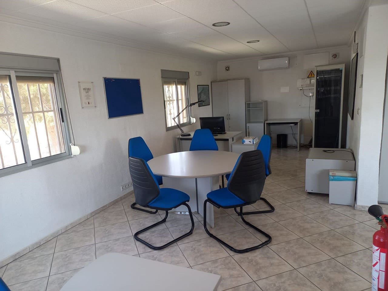 6 bedroom Villa for sale in San Fulgencio - € 295,000 (Ref: 8683639)