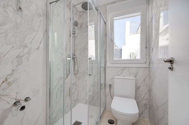 Chalet de 3 habitaciones en San Fulgencio en venta con piscina garaje - 275.000 € (Ref: 9337007)