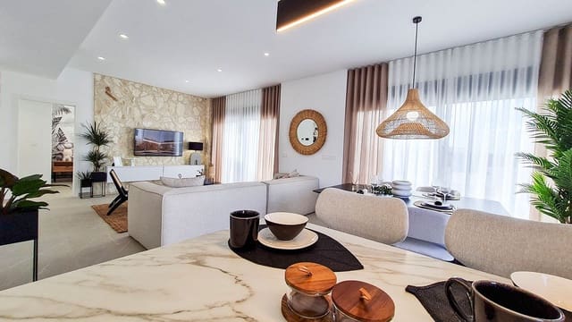 3 quarto Moradia para venda em Los Alcázares com piscina garagem - 695 000 € (Ref: 9393448)