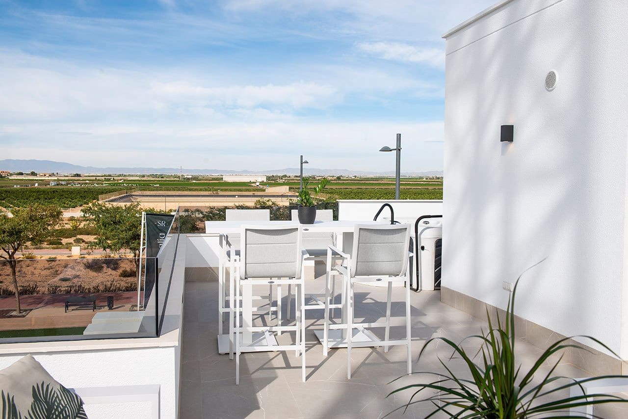 3 quarto Moradia para venda em Los Alcazares com piscina garagem - 695 000 € (Ref: 9393448)