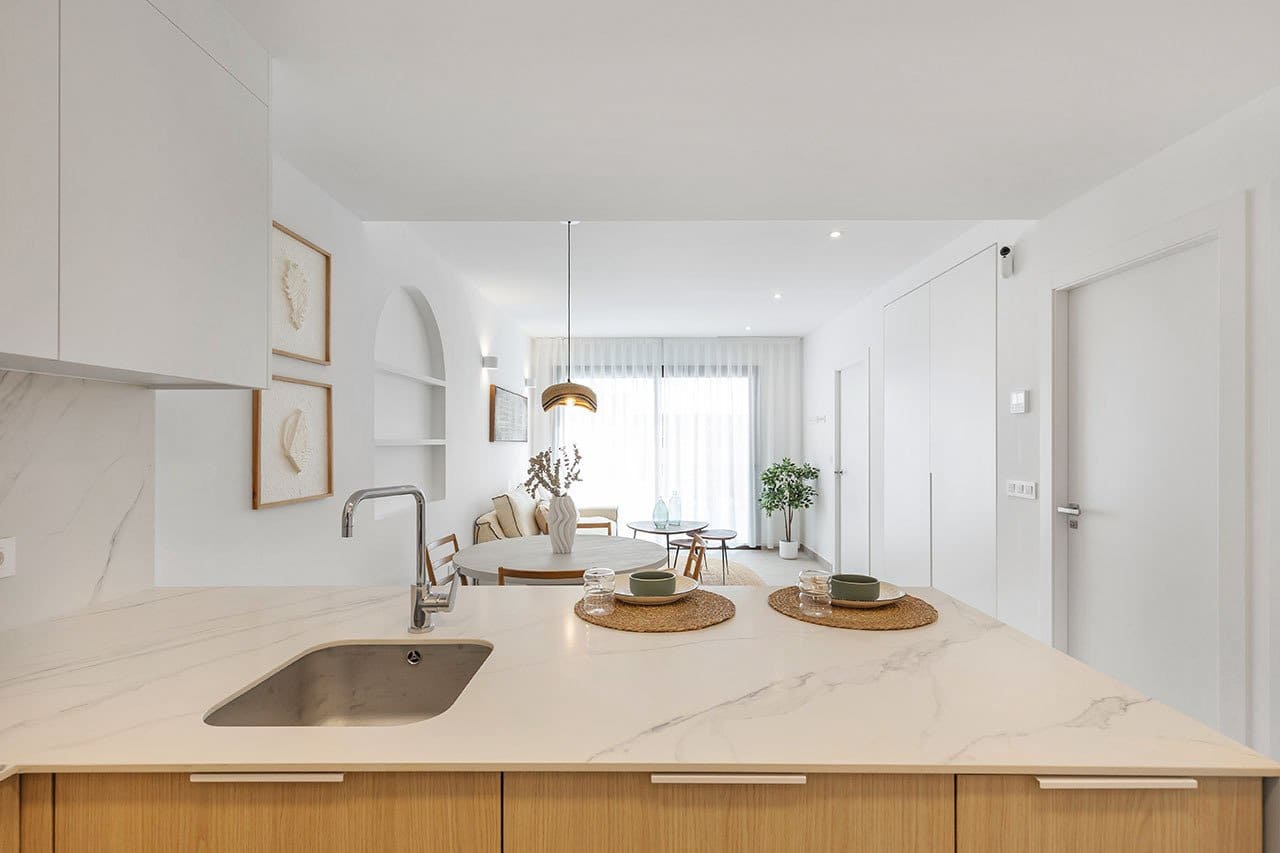 2 sypialnia Apartament na sprzedaż w Los Alcazares z basenem garażem - 279 900 € (Ref: 9618072)