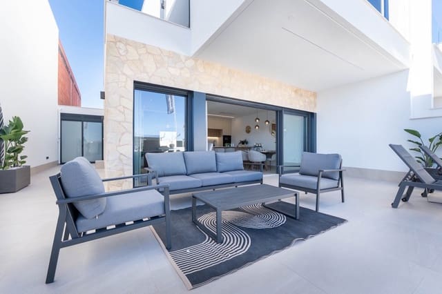 Chalet de 3 habitaciones en San Pedro del Pinatar en venta con piscina garaje - 435.000 € (Ref: 9777086)