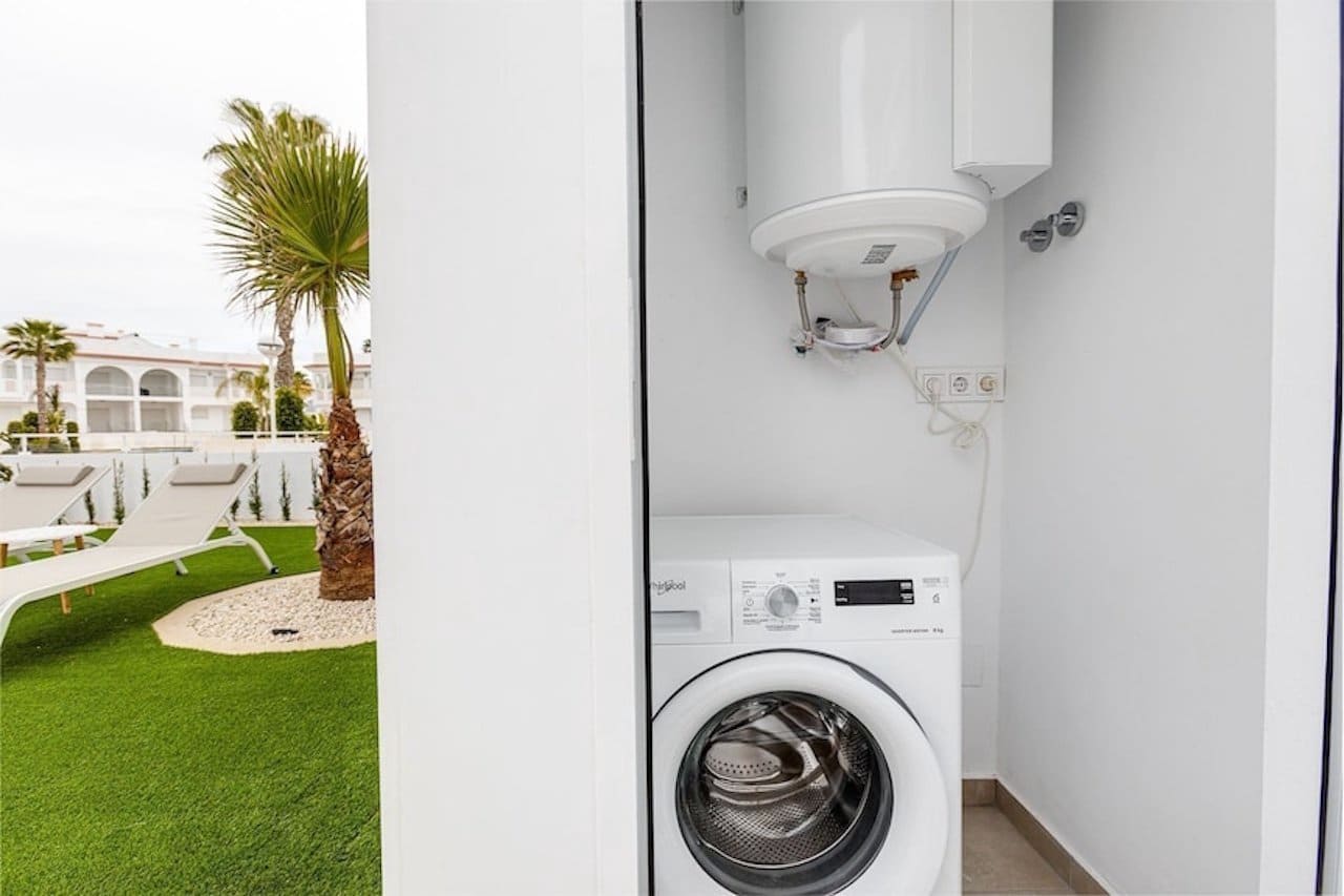 2 soveværelse Lejlighed til salg i Ciudad Quesada med swimmingpool garage - € 299.000 (Ref: 9787546)