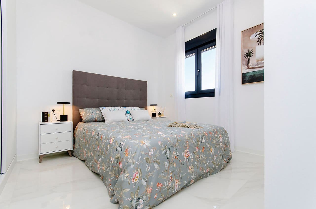 3 quarto Moradia Geminada para venda em Entre Naranjos com piscina garagem - 395 000 € (Ref: 9895357)
