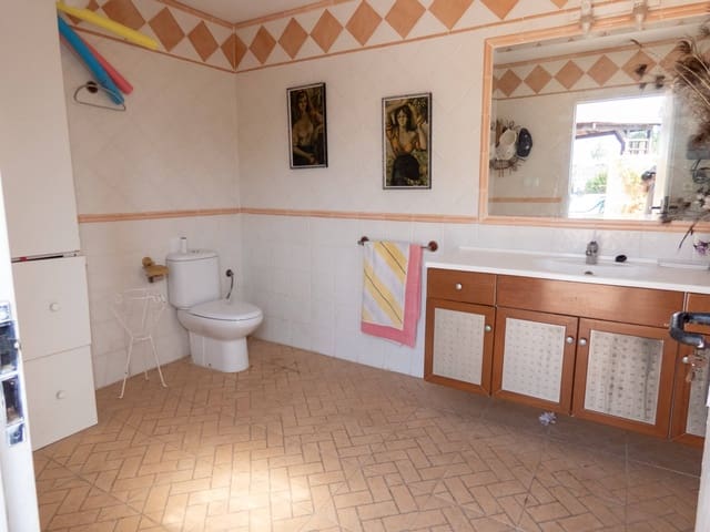 4 slaapkamer Villa te koop in Daimes, Elche / Elx met zwembad - € 475.000 (Ref: 9491748)