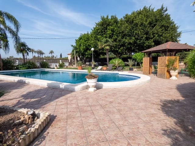 4 slaapkamer Villa te koop in Daimes, Elche / Elx met zwembad - € 475.000 (Ref: 9491748)