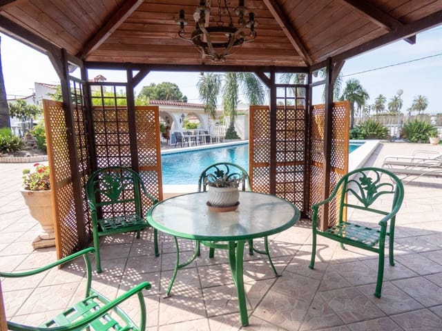 4 slaapkamer Villa te koop in Daimes, Elche / Elx met zwembad - € 475.000 (Ref: 9491748)