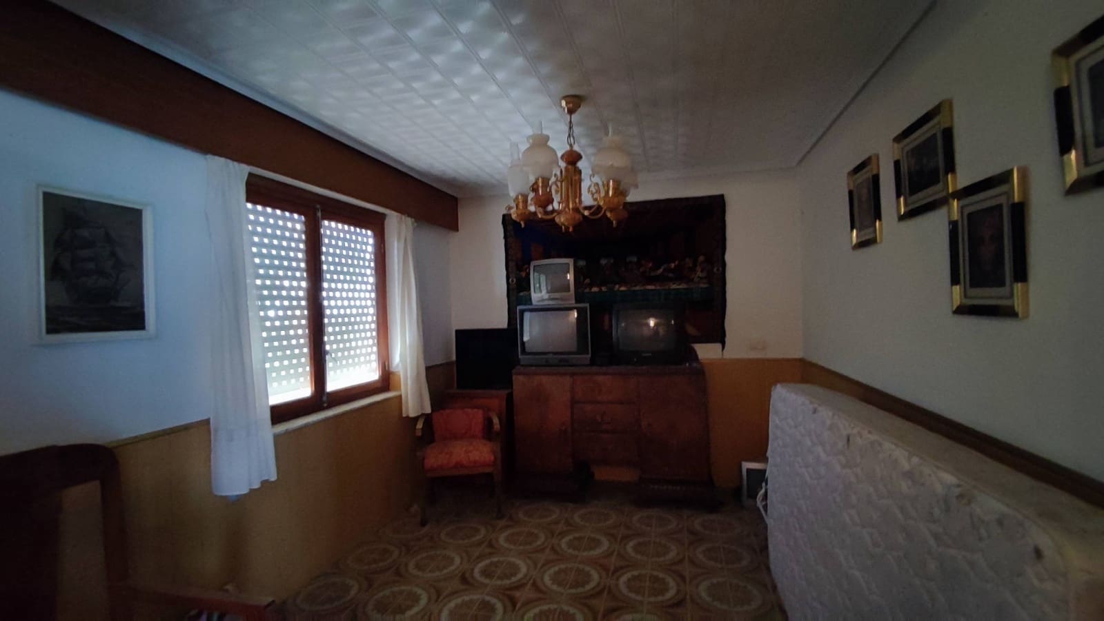 7 bedroom Villa for sale in Orihuela with pool - € 314,900 (Ref: 9491750)