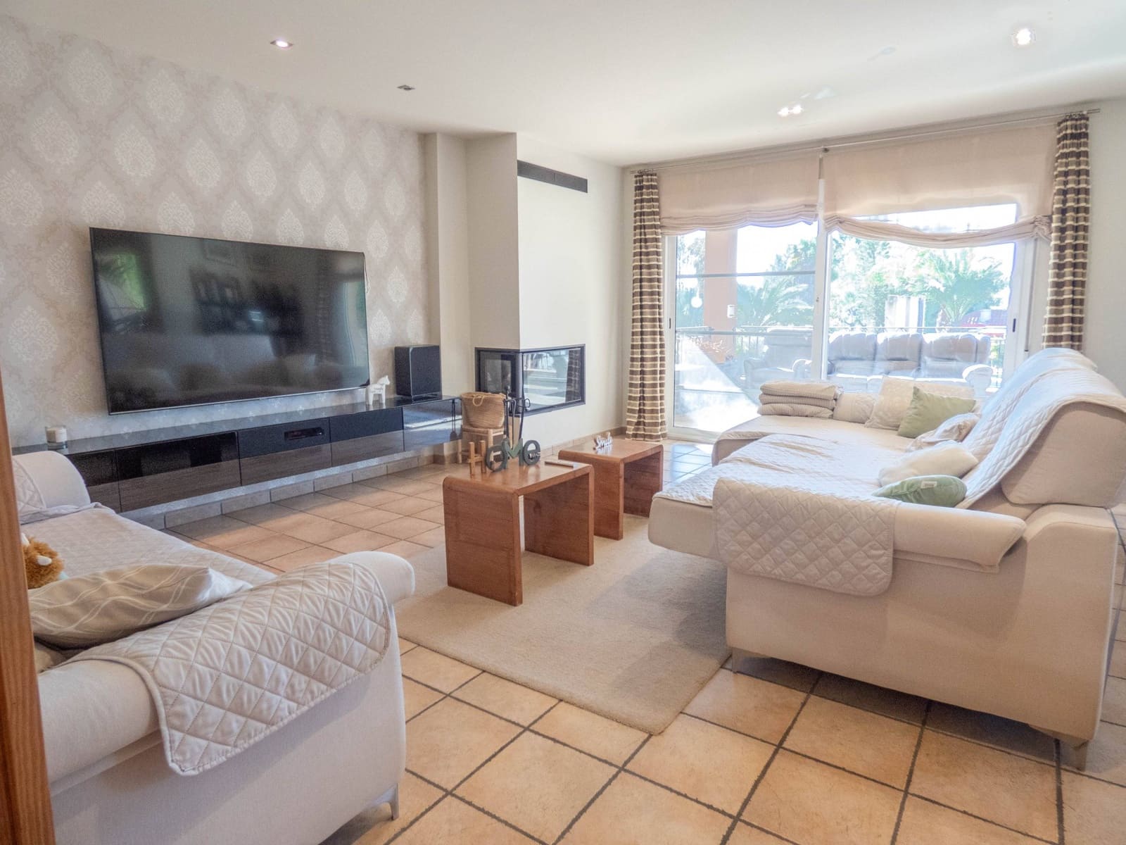 4 bedroom Villa for sale in Valverde with pool - € 589,900 (Ref: 9491751)