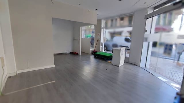 Commercieel te huur in Elche / Elx - € 800 (Ref: 9491757)