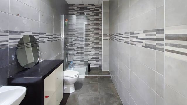 Commercieel te huur in Elche / Elx - € 800 (Ref: 9491757)