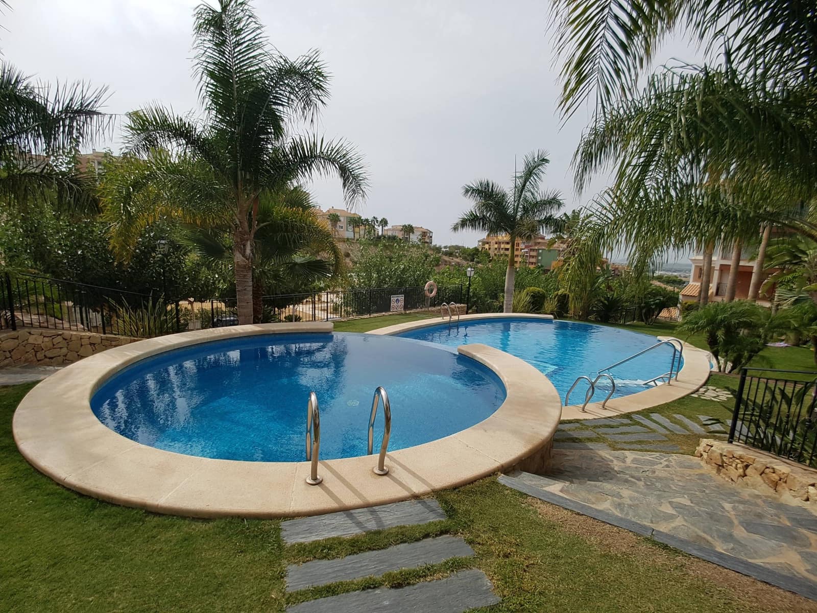 2 bedroom Flat for sale in Muchamiel / Mutxamel with pool - € 194,000 (Ref: 9491767)