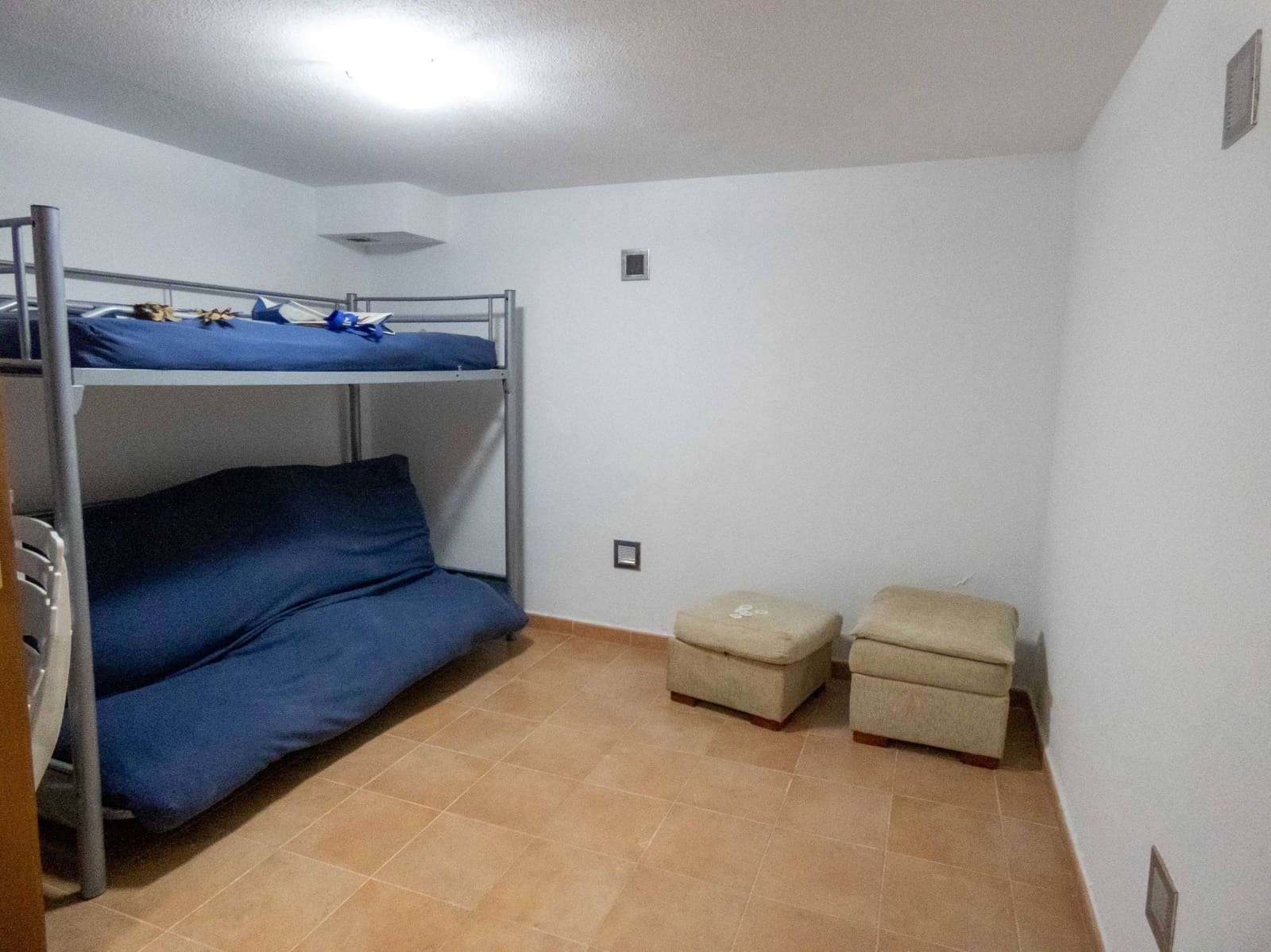 3 slaapkamer Rijtjeshuis te koop in Muchamiel / Mutxamel met zwembad - € 220.000 (Ref: 9530841)