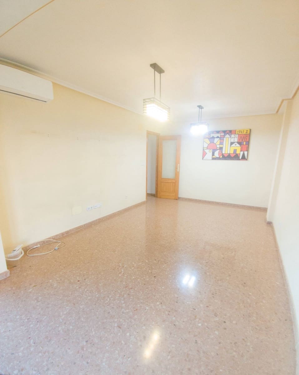 3 sovrum Lägenhet till salu i Torrellano med garage - 179 900 € (Ref: 9537340)