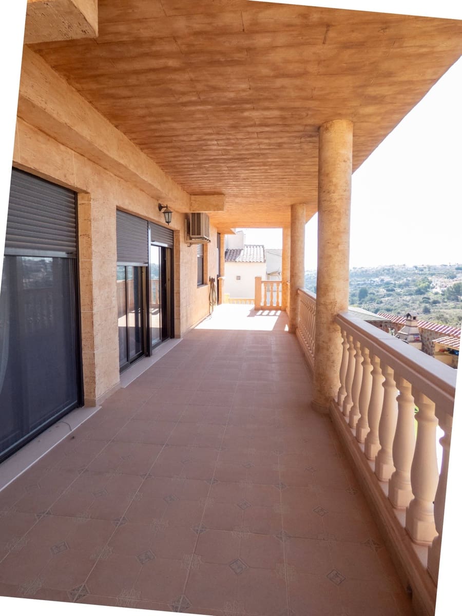 Chalet de 4 habitaciones en San Fulgencio en venta con piscina garaje - 630.000 € (Ref: 9543834)