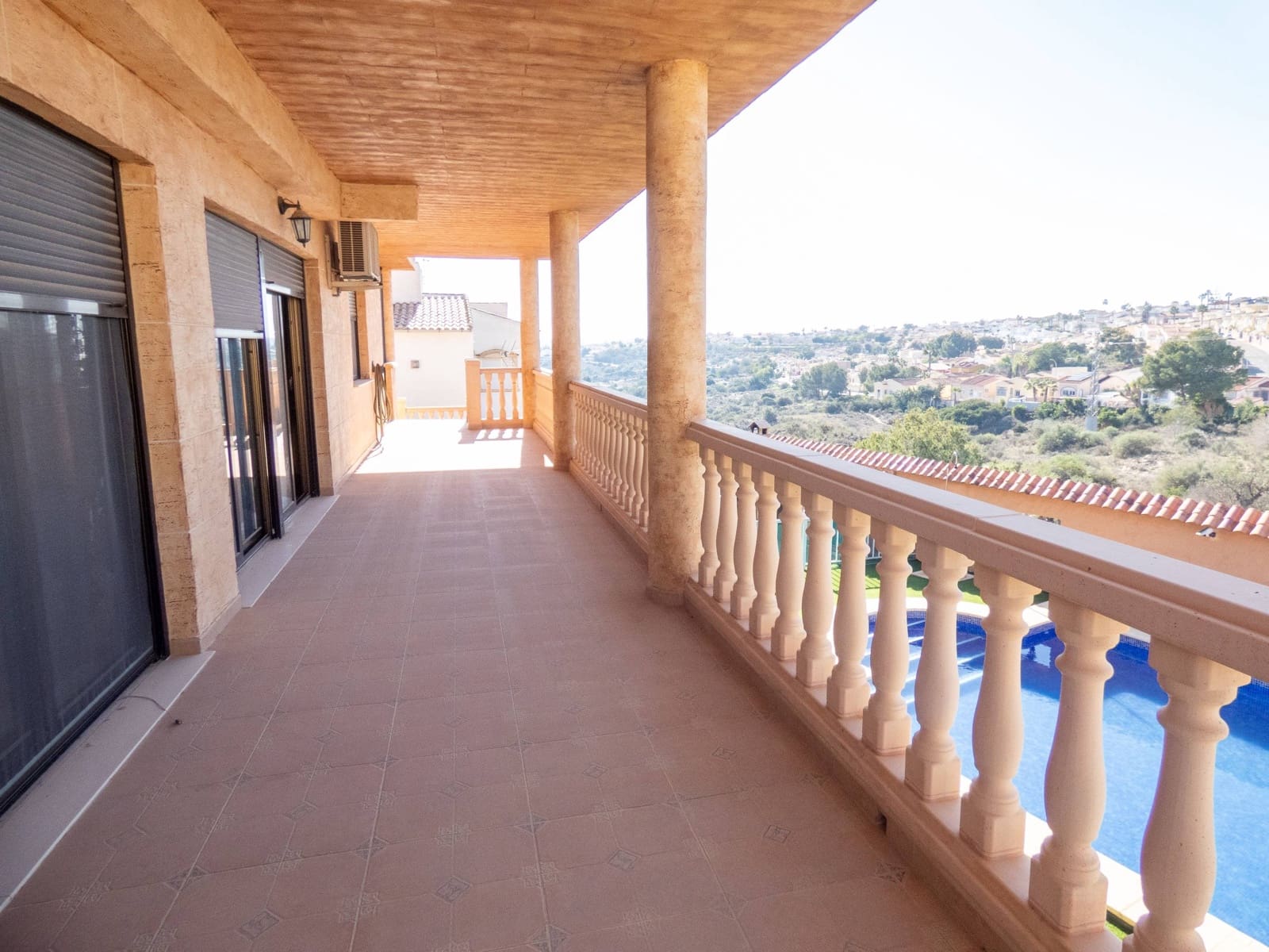 Chalet de 4 habitaciones en San Fulgencio en venta con piscina garaje - 630.000 € (Ref: 9543834)