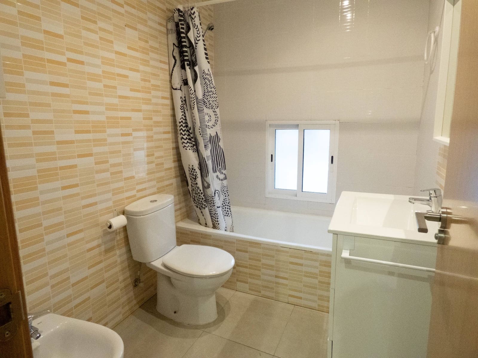 3 bedroom Townhouse for rent in Monovar / Monover - € 600 (Ref: 9543926)