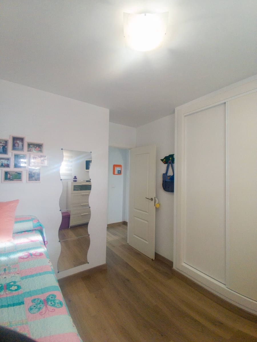 2 slaapkamer Flat te koop in Muchamiel / Mutxamel met zwembad - € 262.000 (Ref: 9732408)