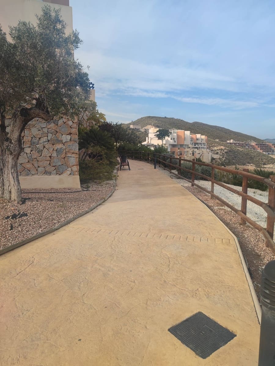 2 slaapkamer Flat te koop in Muchamiel / Mutxamel met zwembad - € 262.000 (Ref: 9732408)