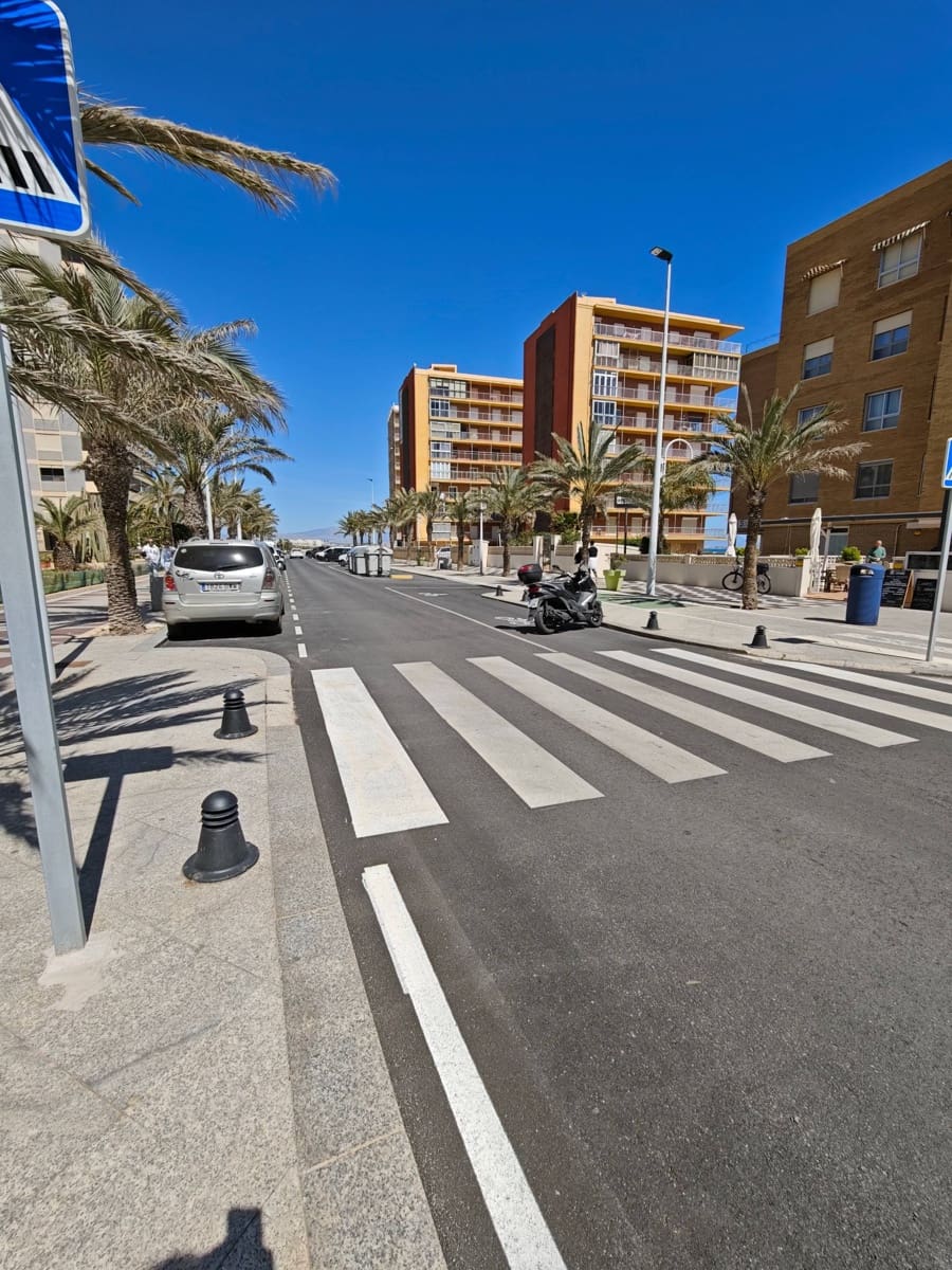 3 soveværelse Lejlighed til salg i Arenales del Sol - € 165.000 (Ref: 9735770)