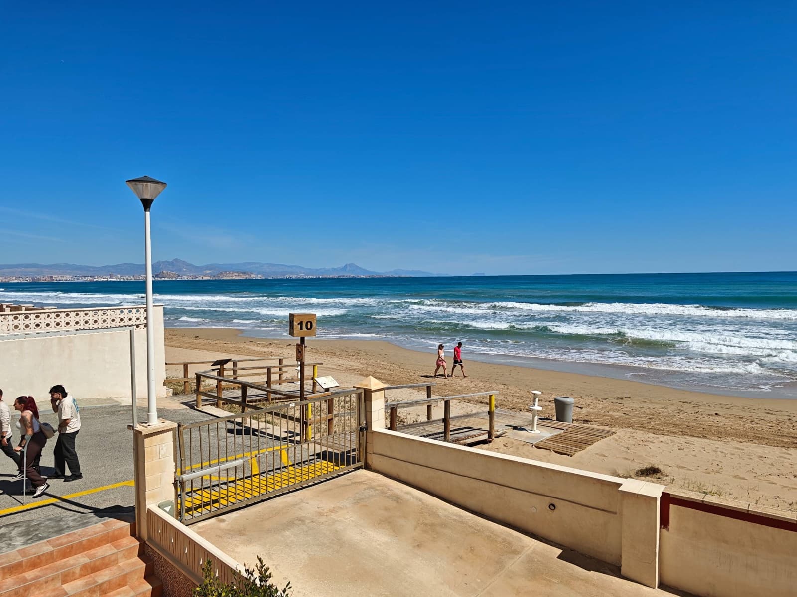 3 soveværelse Lejlighed til salg i Arenales del Sol - € 165.000 (Ref: 9735770)