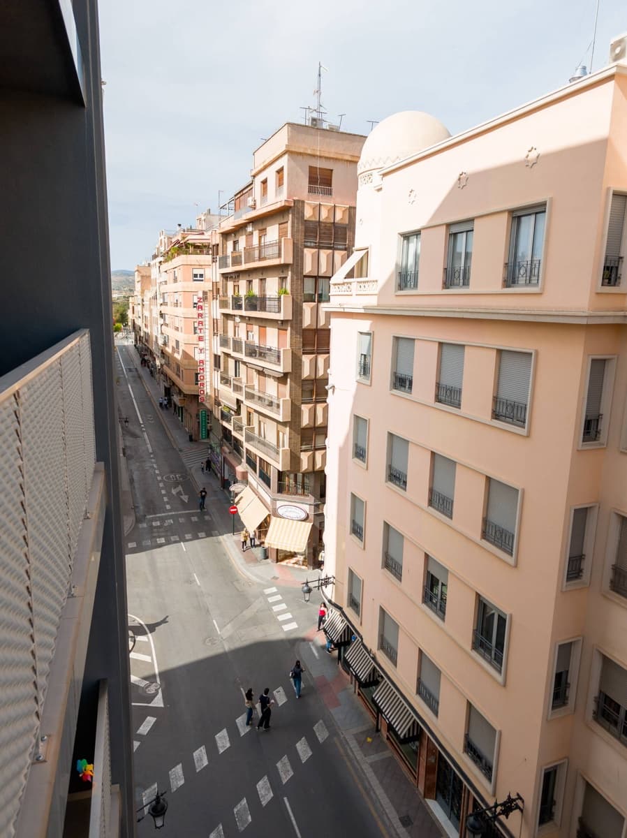 3 sovrum Lägenhet att hyra i Elche / Elx - 950 € (Ref: 9797319)