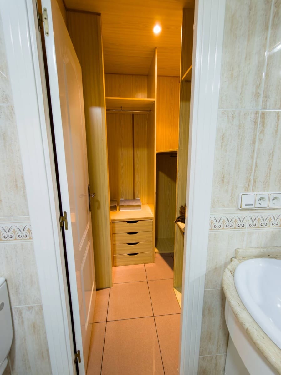 3 sovrum Lägenhet att hyra i Elche / Elx - 950 € (Ref: 9797319)