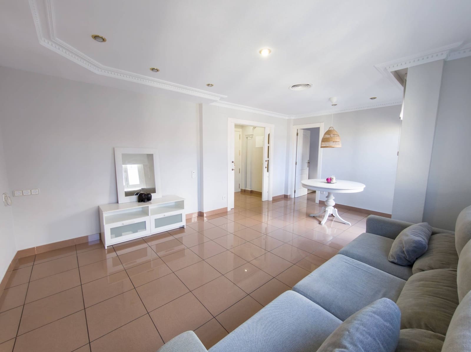 3 sovrum Lägenhet att hyra i Elche / Elx - 950 € (Ref: 9797319)