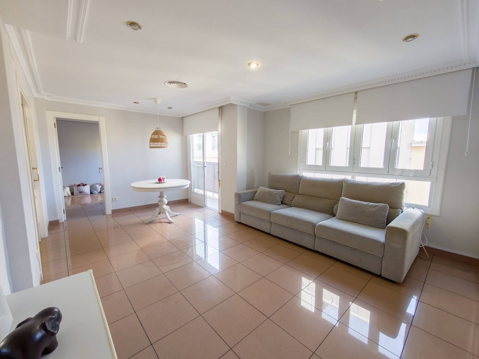 3 sovrum Lägenhet att hyra i Elche / Elx - 950 € (Ref: 9797319)