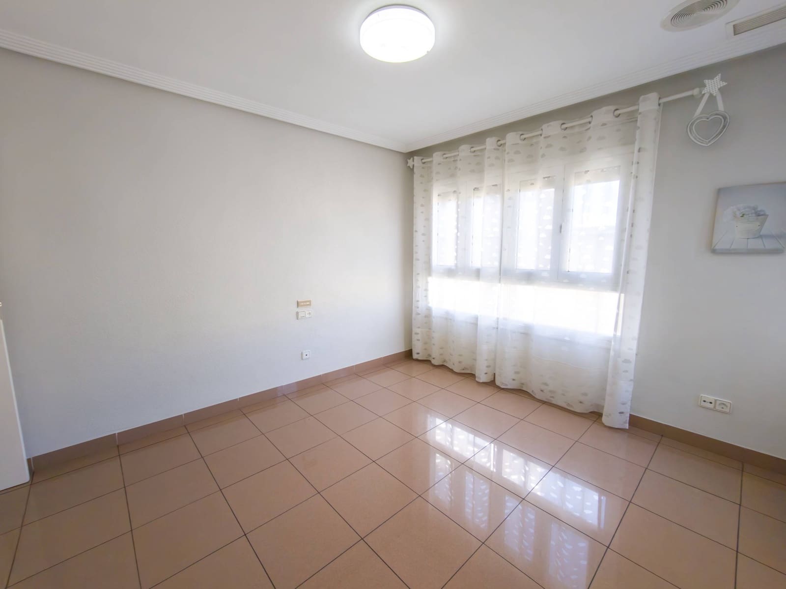 3 sovrum Lägenhet att hyra i Elche / Elx - 950 € (Ref: 9797319)