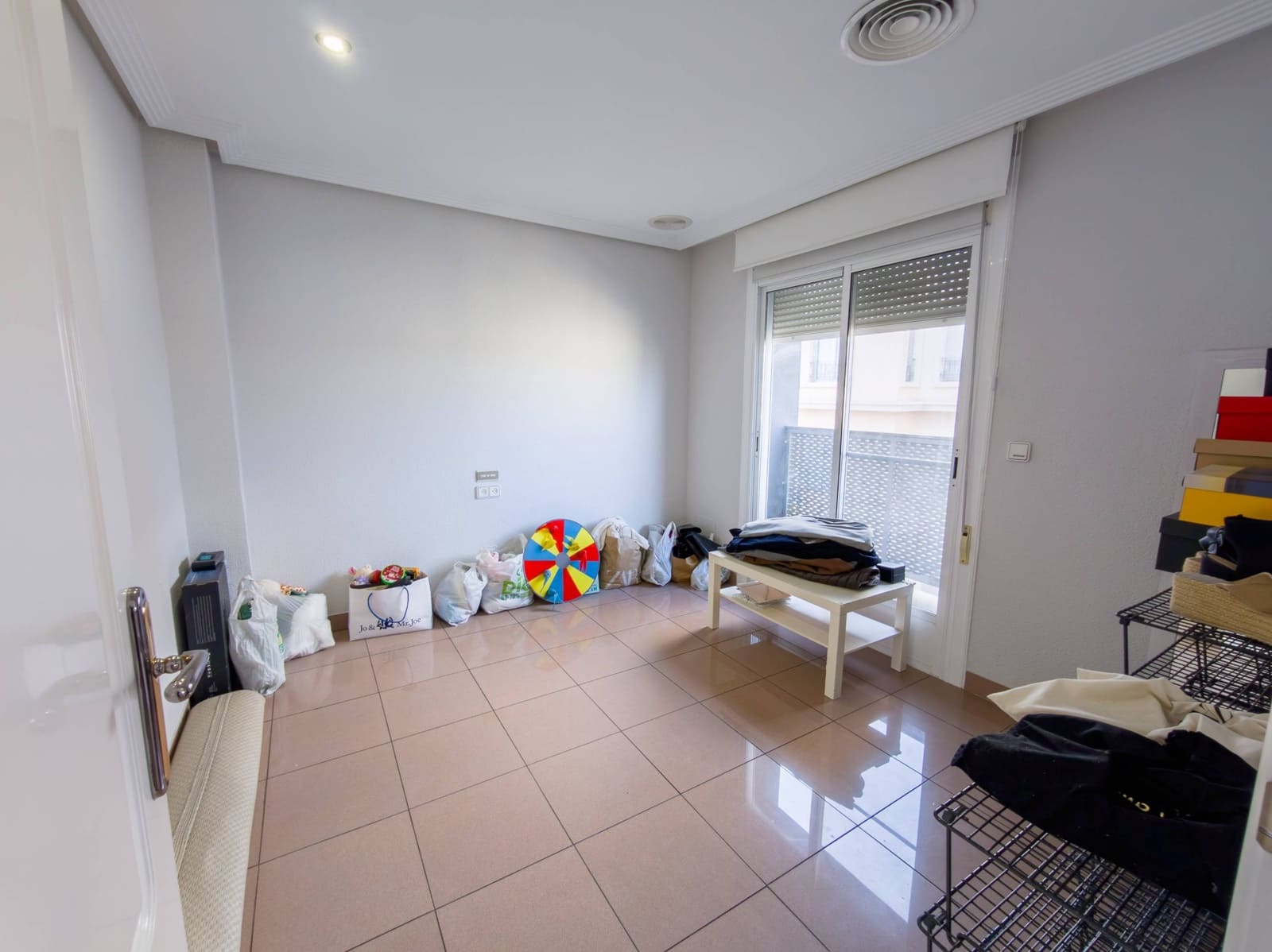 3 sovrum Lägenhet att hyra i Elche / Elx - 950 € (Ref: 9797319)