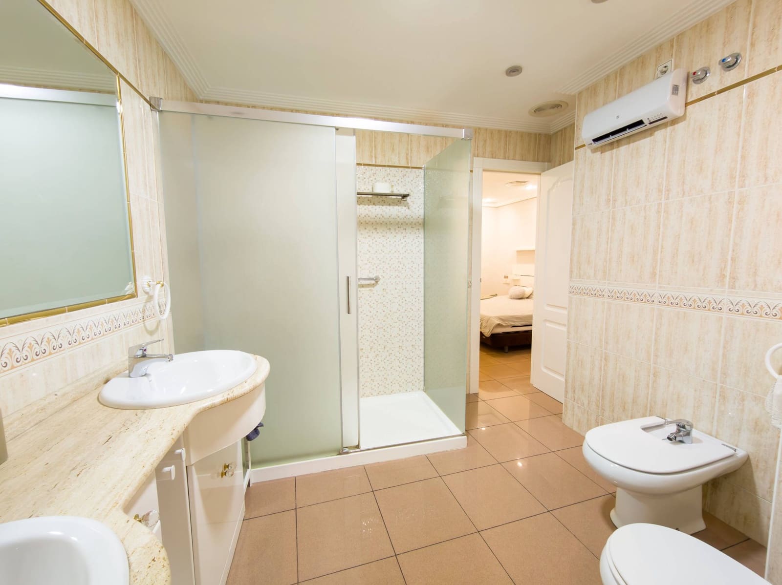 3 sovrum Lägenhet att hyra i Elche / Elx - 950 € (Ref: 9797319)