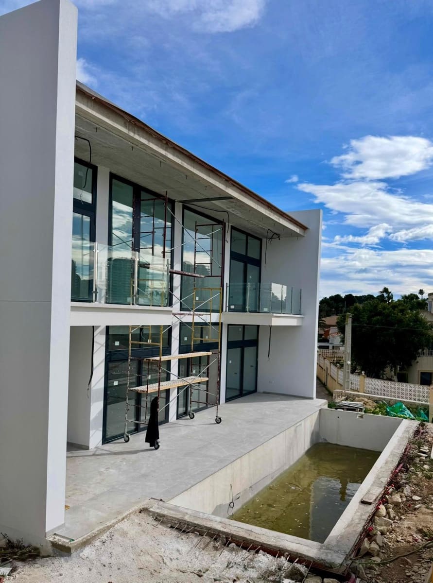 3 sovrum Hus till salu i Calpe / Calp med pool - 1 199 000 € (Ref: 9608308)