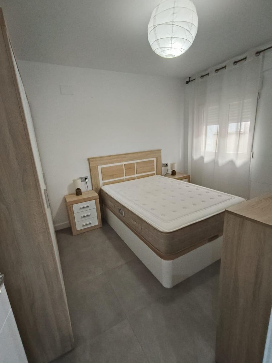 3 makuuhuone Asunto vuokrattavana paikassa Granada kaupunki - 300 € (Ref: 10185232)